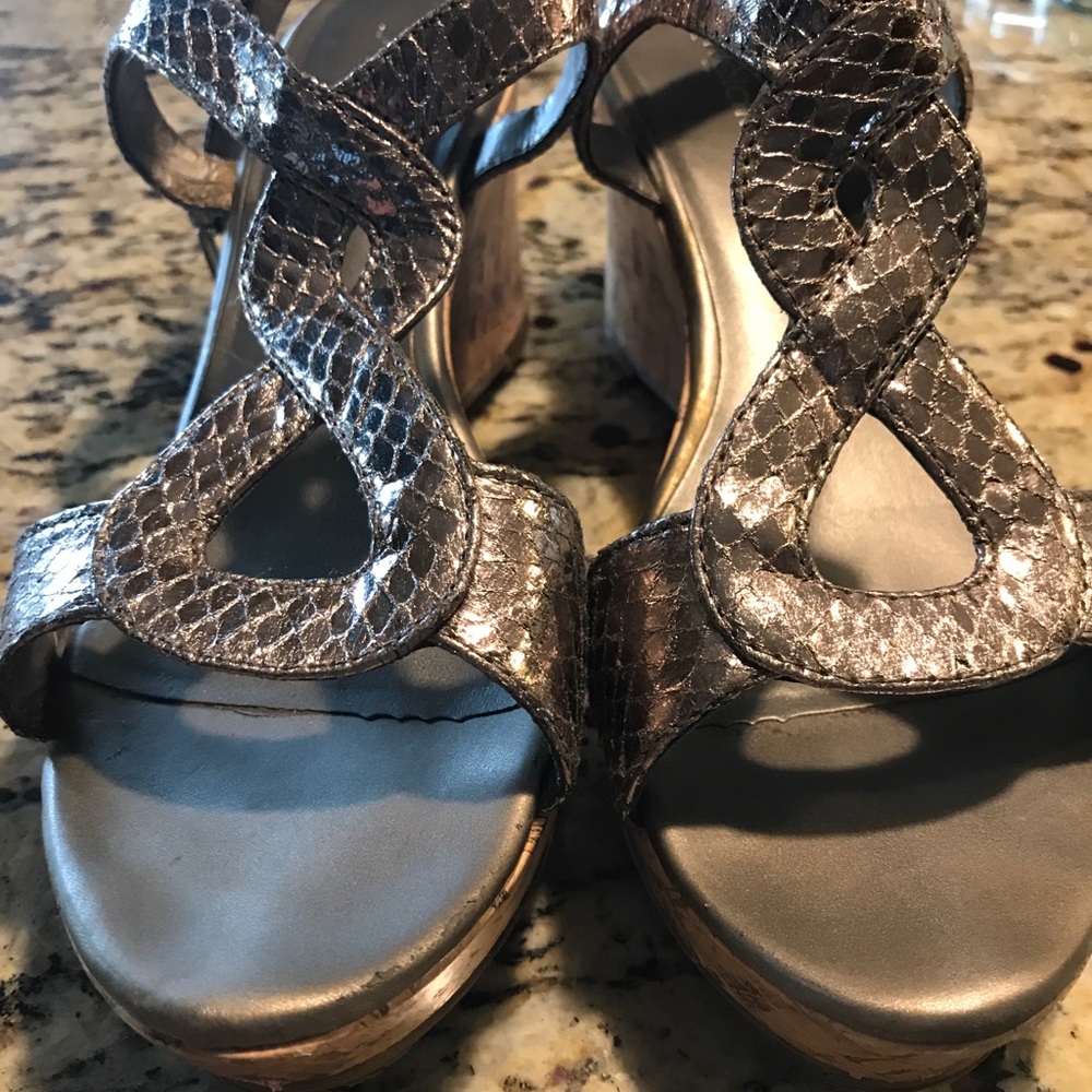 Wedge metallic sandals